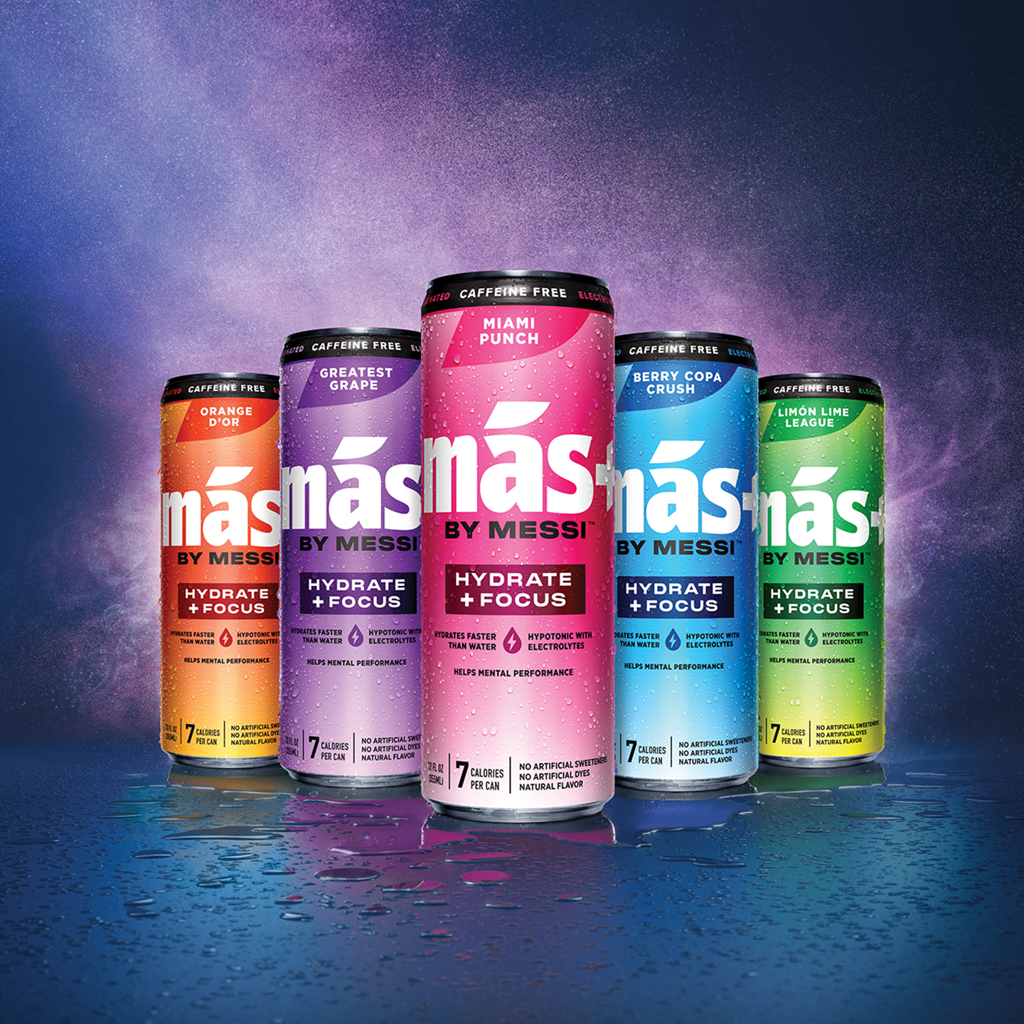 Five cans of Más+ by Messi hydration drink in a line, featuring all five flavors on a dark, wet surface.